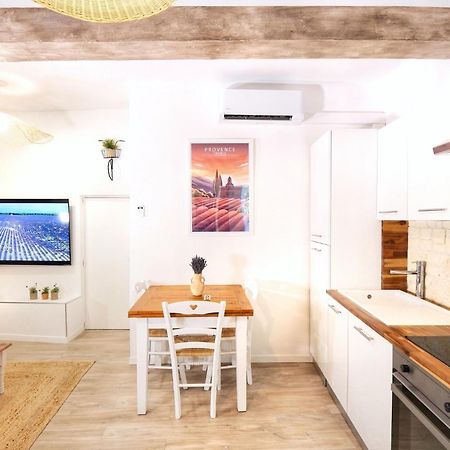 Appartements Premium En Hyper Centre Ville Brignoles Kültér fotó
